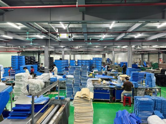 sản xuất tấm nhựa danpla