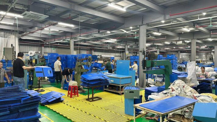 sản xuất tấm nhựa danpla