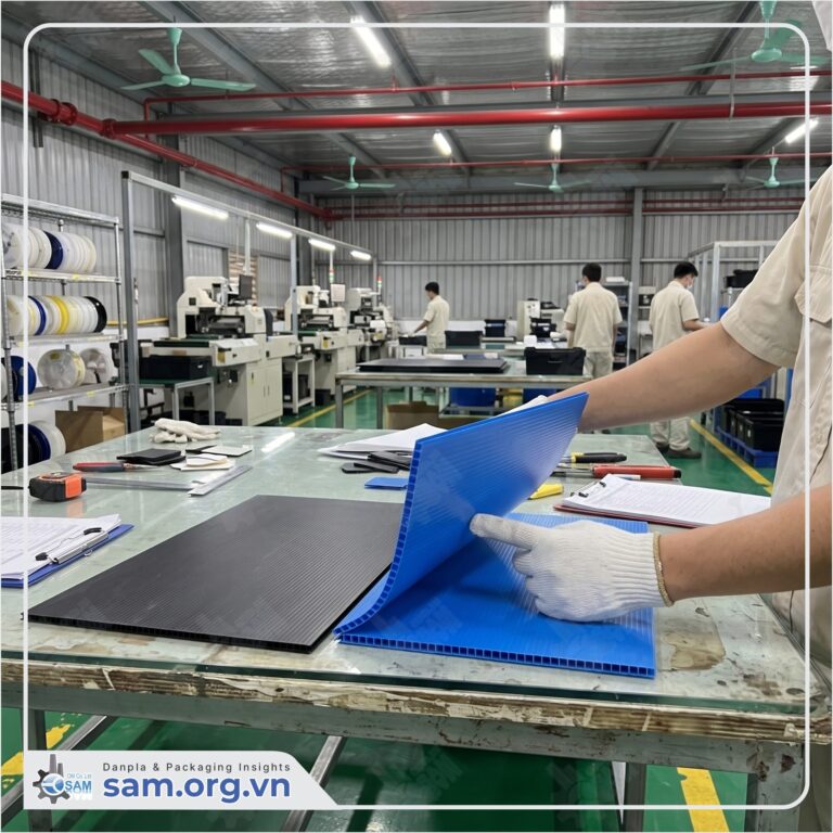 Tấm Danpla kháng hóa chất và cách điện: ứng dụng trong nhà máy